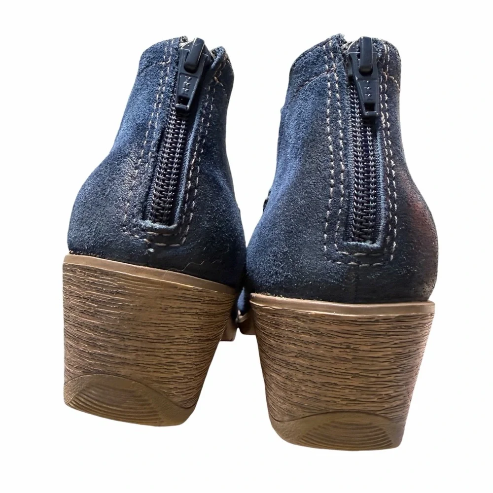Earth Origins Suede Ankle Boots Amanda blue Size 8 Womens Back Zip Comfortable